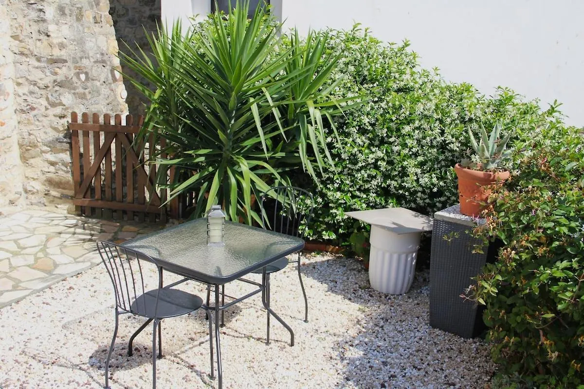 Apartment La Casa Del Sole A Cosy Nest In Lunigiana, Tuscany Giucano