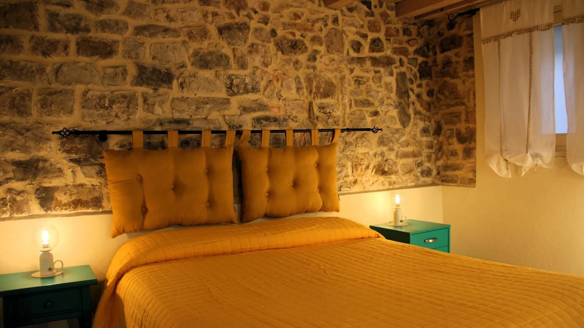 La Casa Del Sole A Cosy Nest In Lunigiana, Tuscany contacts