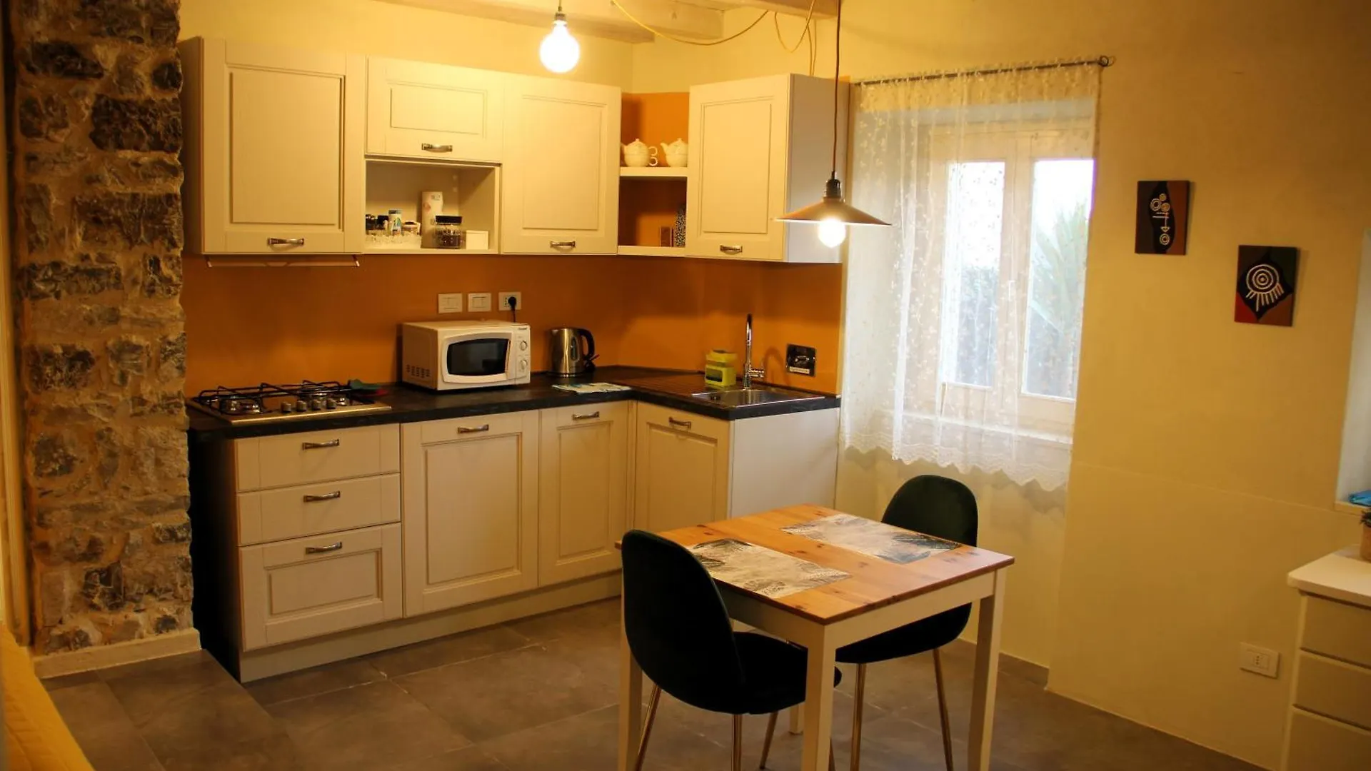 Apartment La Casa Del Sole A Cosy Nest In Lunigiana, Tuscany Giucano